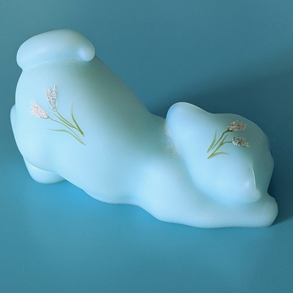 Fenton Blue Satin Glass Cat Figurine Hand Painted Floral T Watson Vintage - Picture 4 of 6